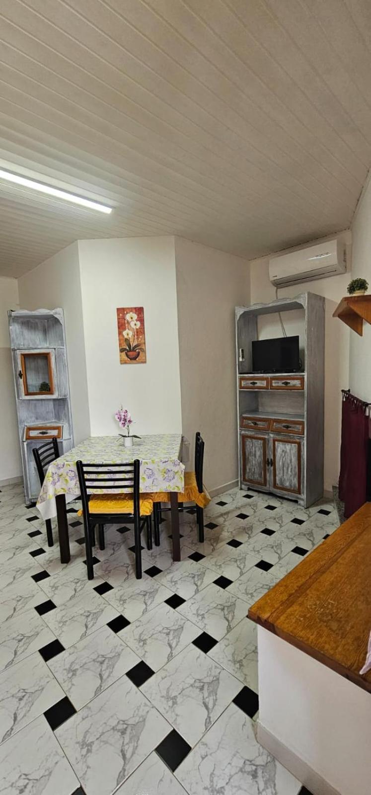 Casa Carlo Lägenhet Chia Exteriör bild